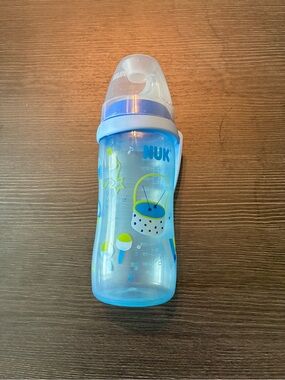 NWOT NUK Blue Sippy Cup